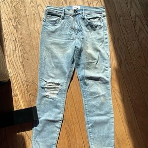 Frame Le Skinny Crop Distressed
